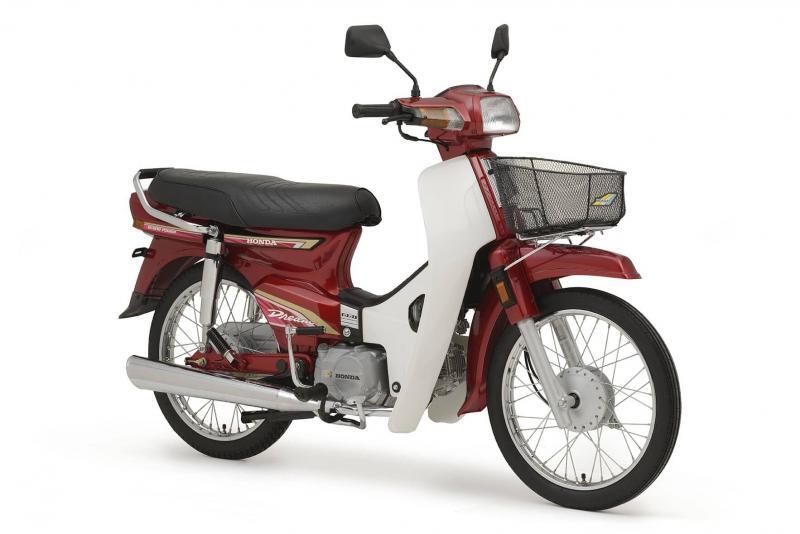 Imagens das motos dos anos 1990 C100 Dream Vermelha 1992 3 4D 800x534 - Moto em Detalhe - um guia para o restaurador